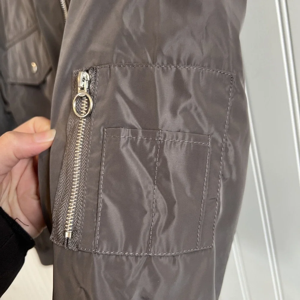 Crop‎ Zipped Bomber Jacket Gray Women's Small Love Tree